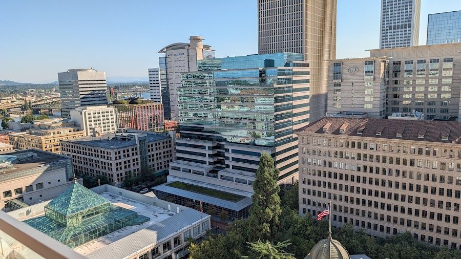 Departure Rooftop Bar Downtown atmosphere