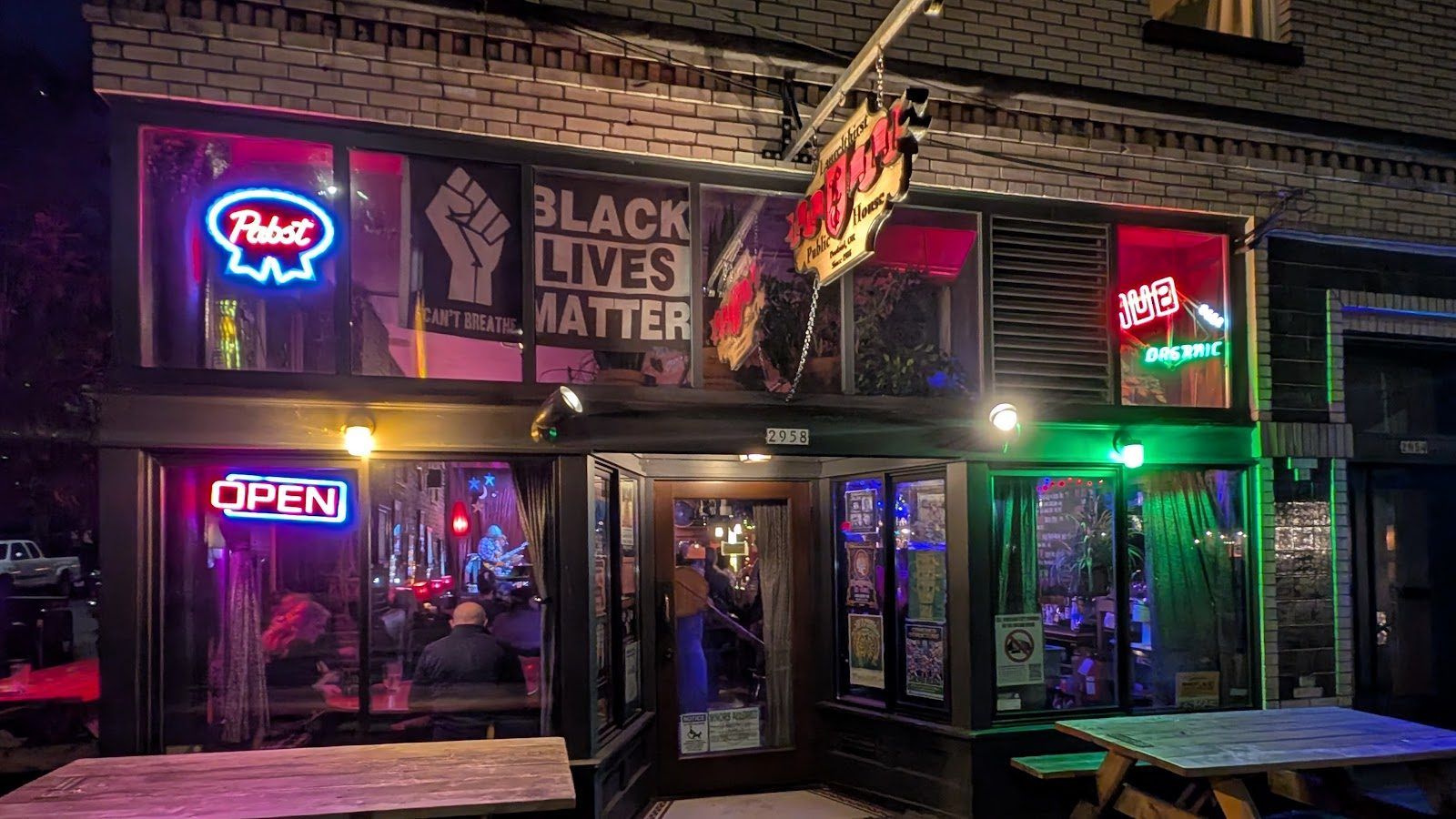 Laurelhurst Public House Portland bar interior