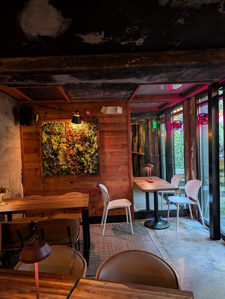 Les Caves, Portland