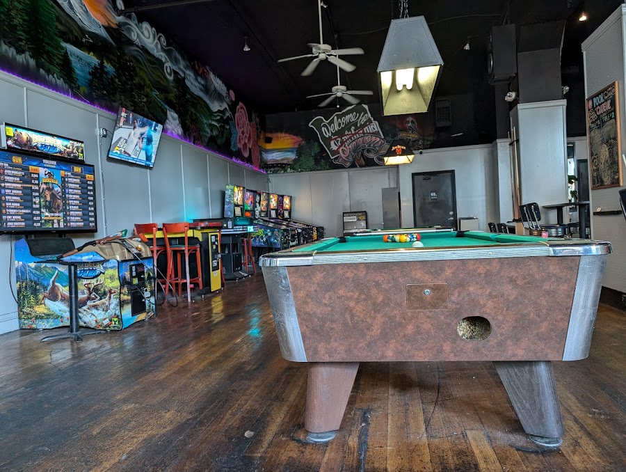Low Bar, Portland