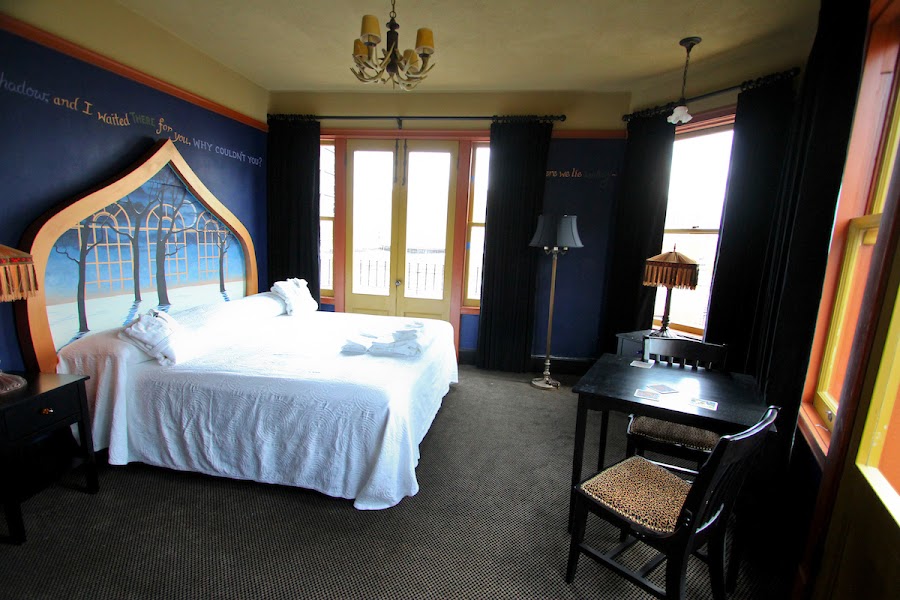 McMenamins Crystal Hotel interior, Portland