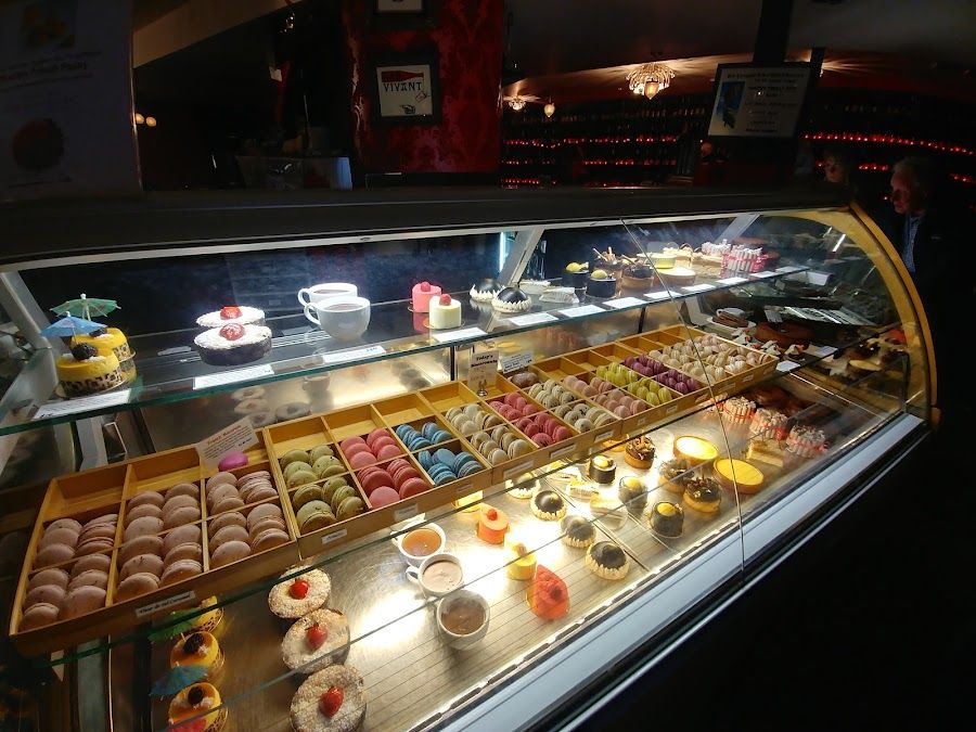 Pix Patisserie Bar Vivant Sellwood atmosphere