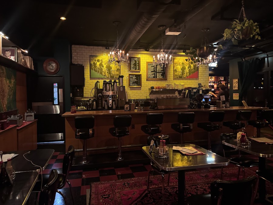 Radio Room, Portland
