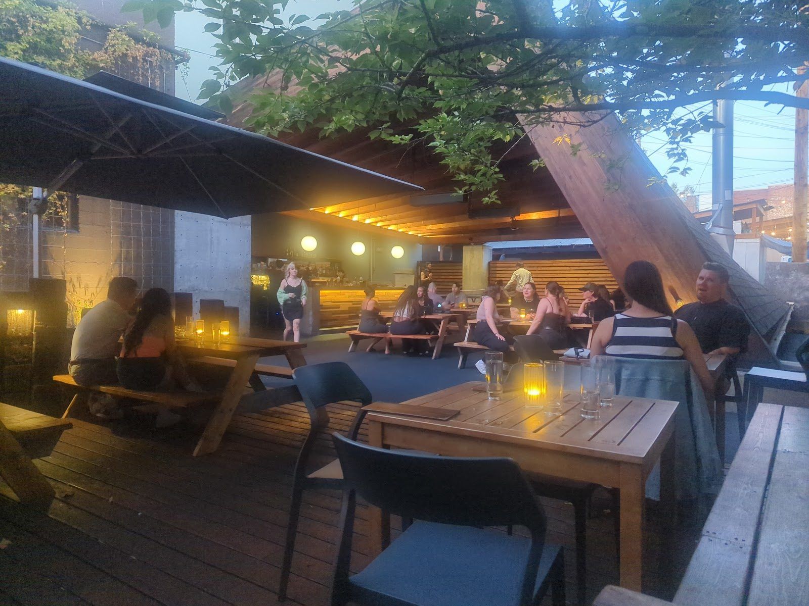 Rontom's, Portland