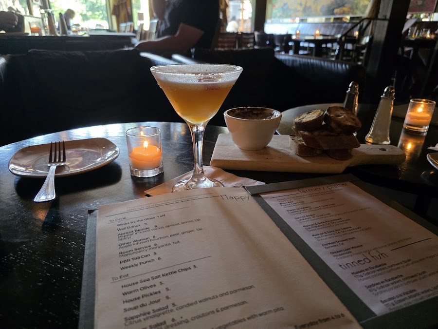 The Sapphire Hotel, Portland