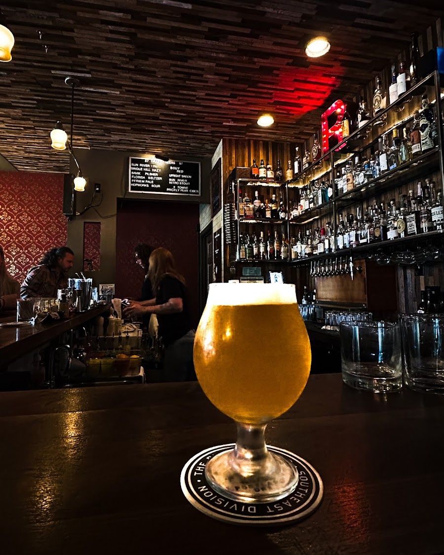 Richmond Bar bar service