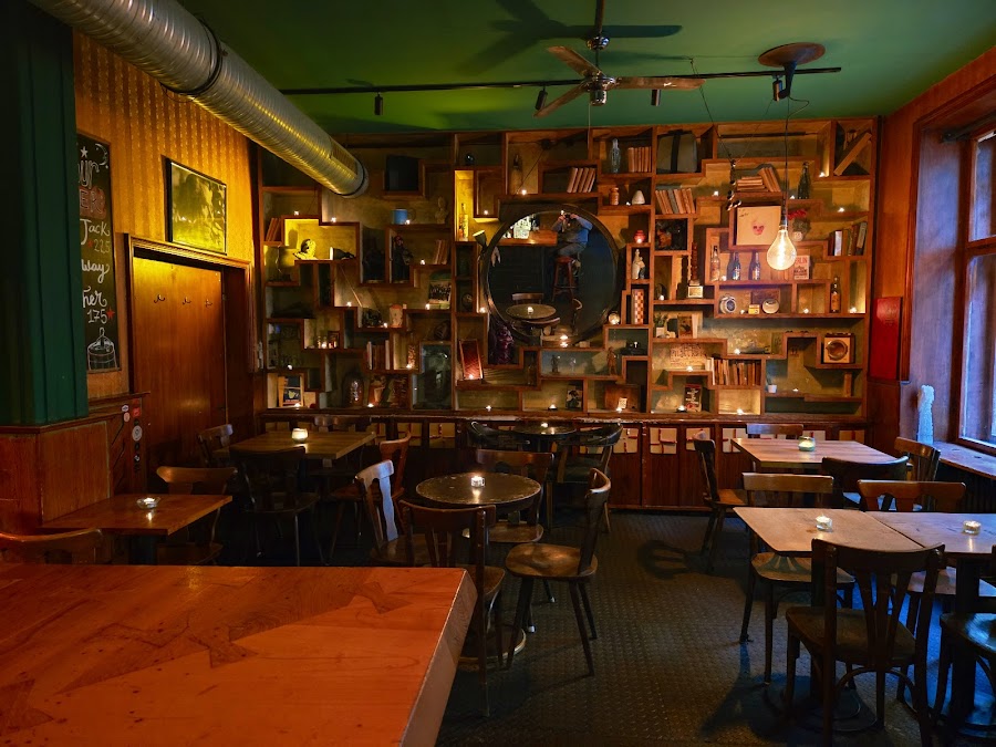 Bukowski's Bar, Prague