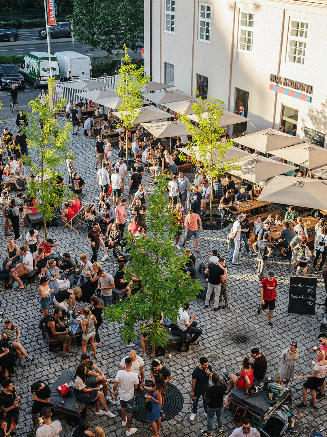 Dva Kohouti, Prague