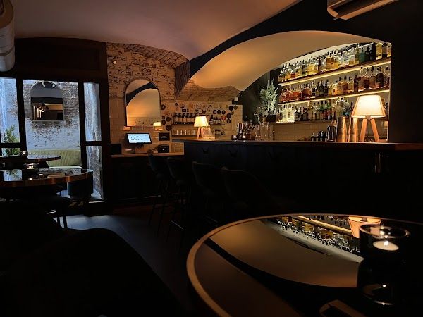 Bugsy's Cocktail Bar Prague