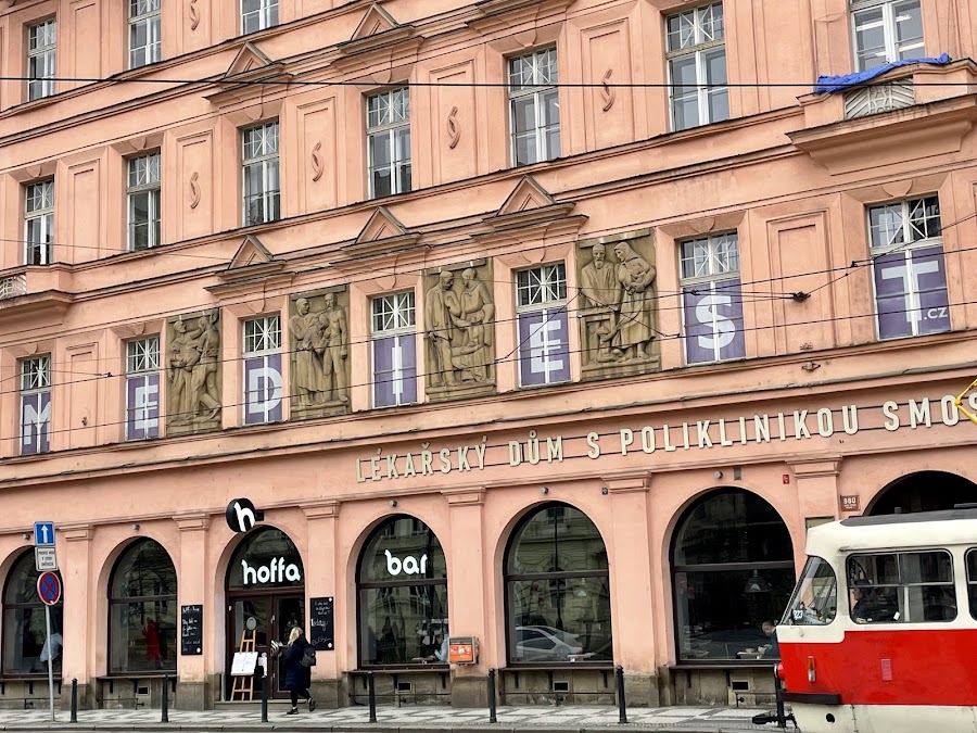 Hoffa Bar, Prague