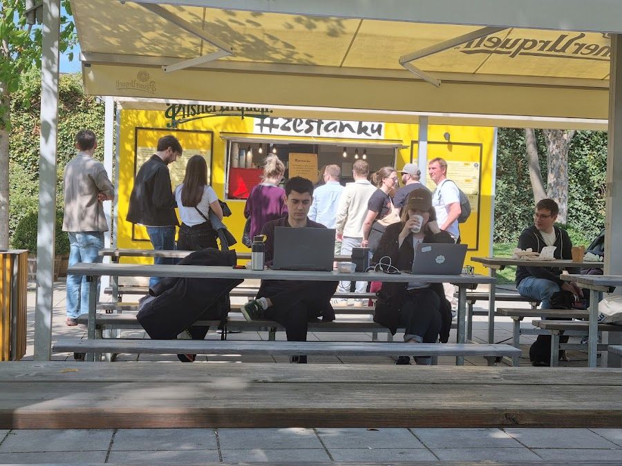 Letna Beer Garden bar service