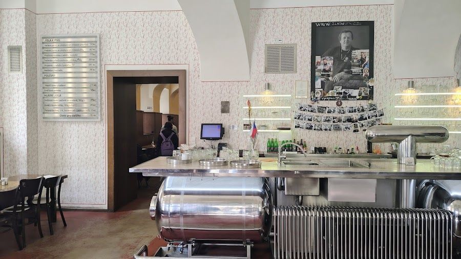 Lokal Dlouha, Prague