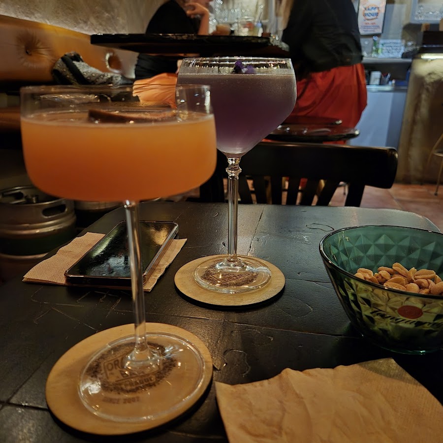 Orange Bar, Prague