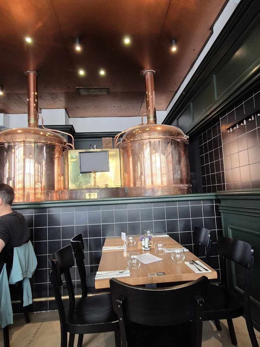 Pivovarsky Dum bar service