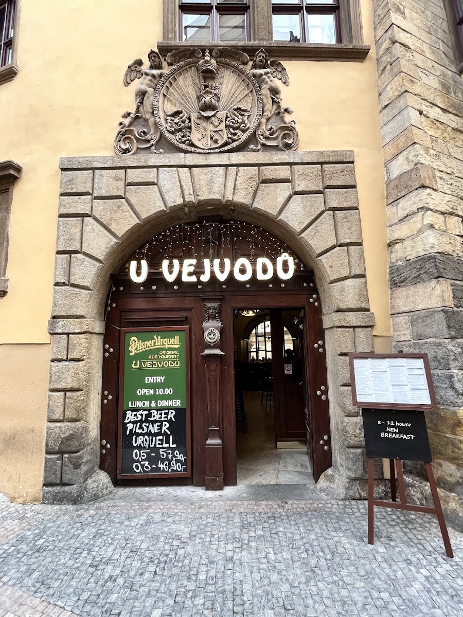 U Vejvodů, Prague
