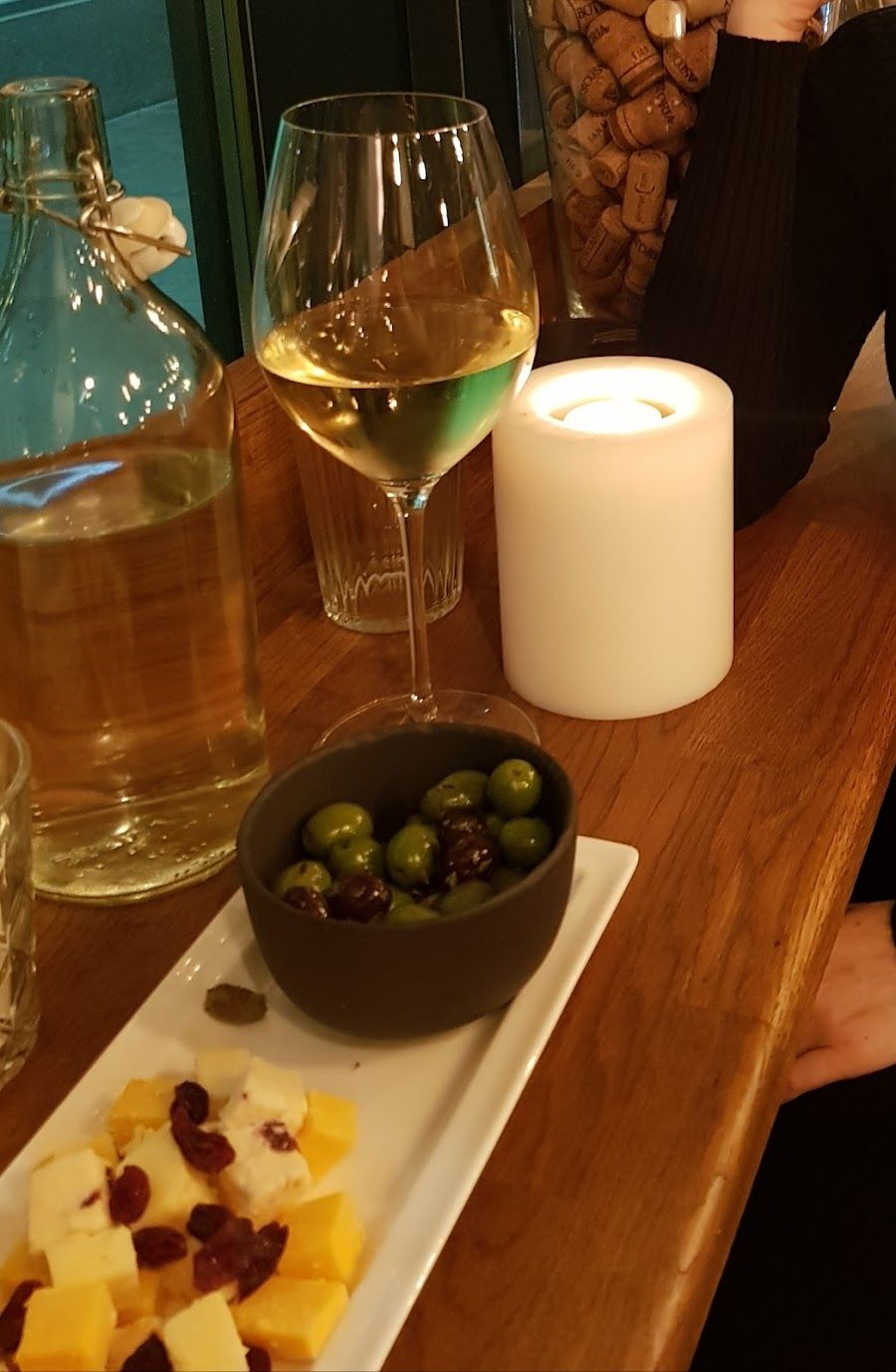 The Glass Bar bar service