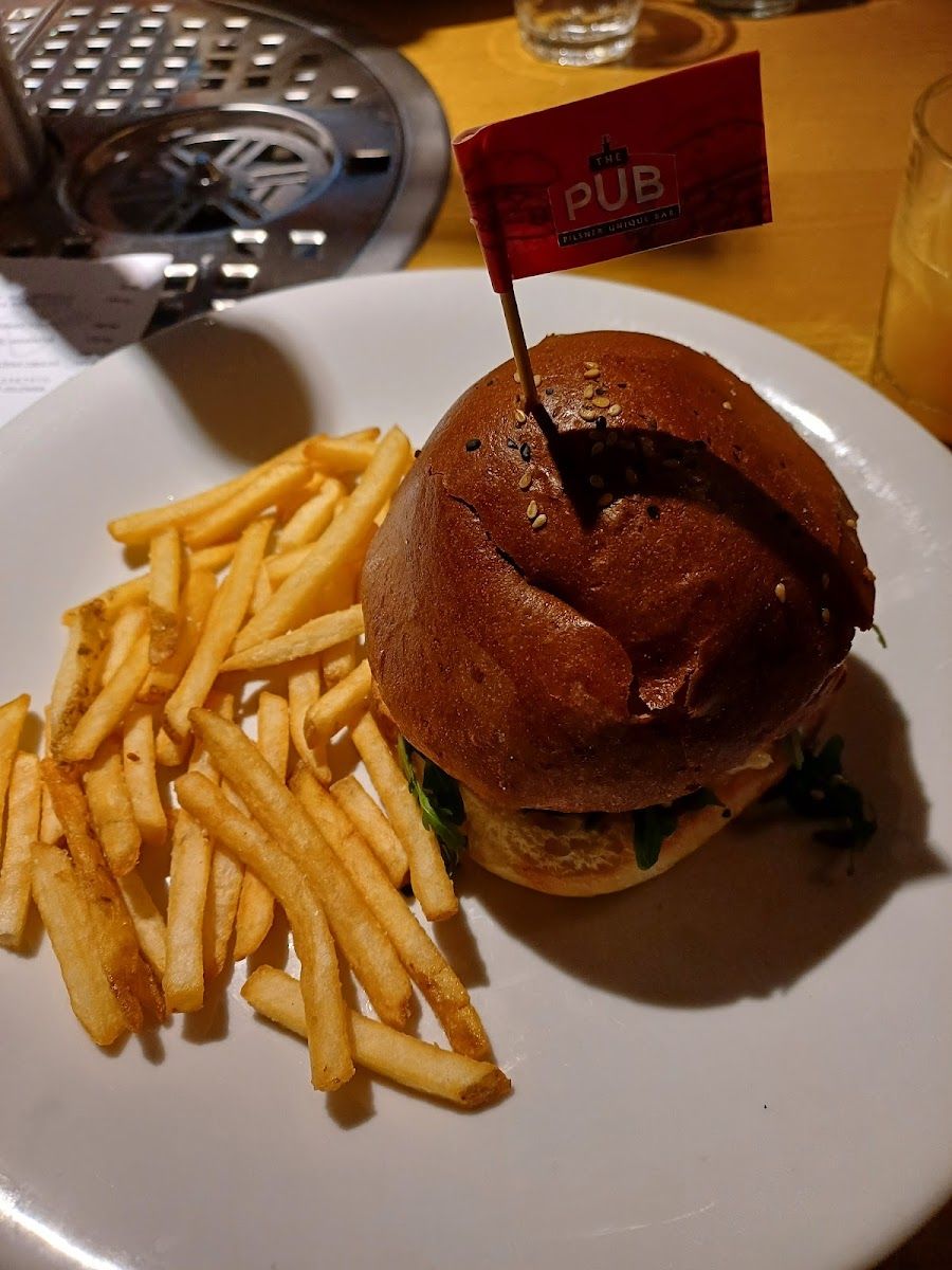 The Pub Praha bar service