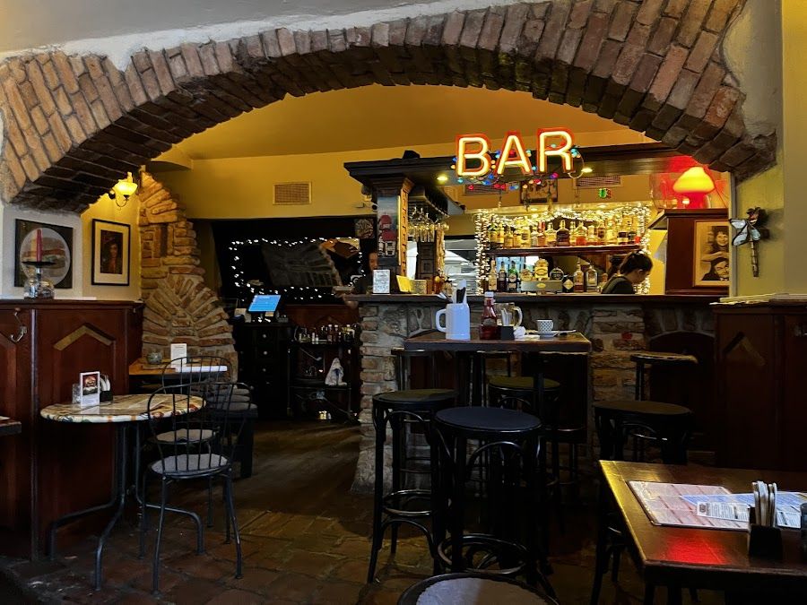 The Tavern bar service