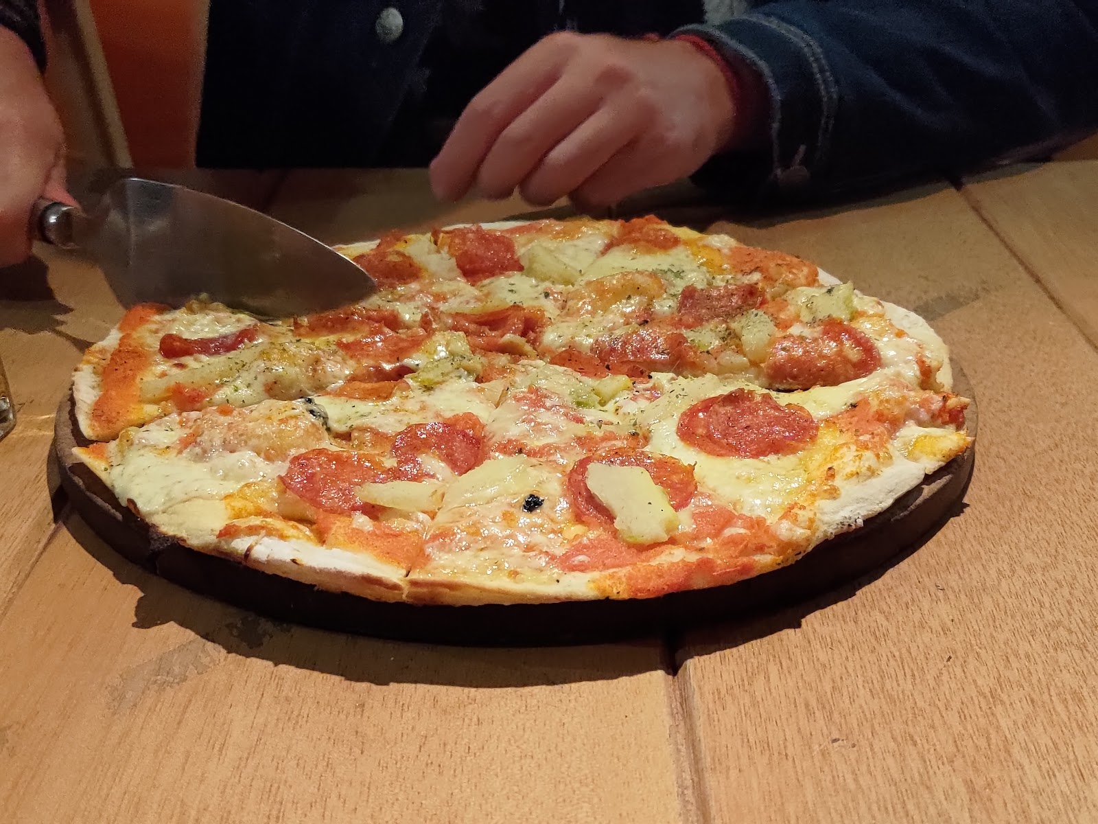 Ananke, Quito