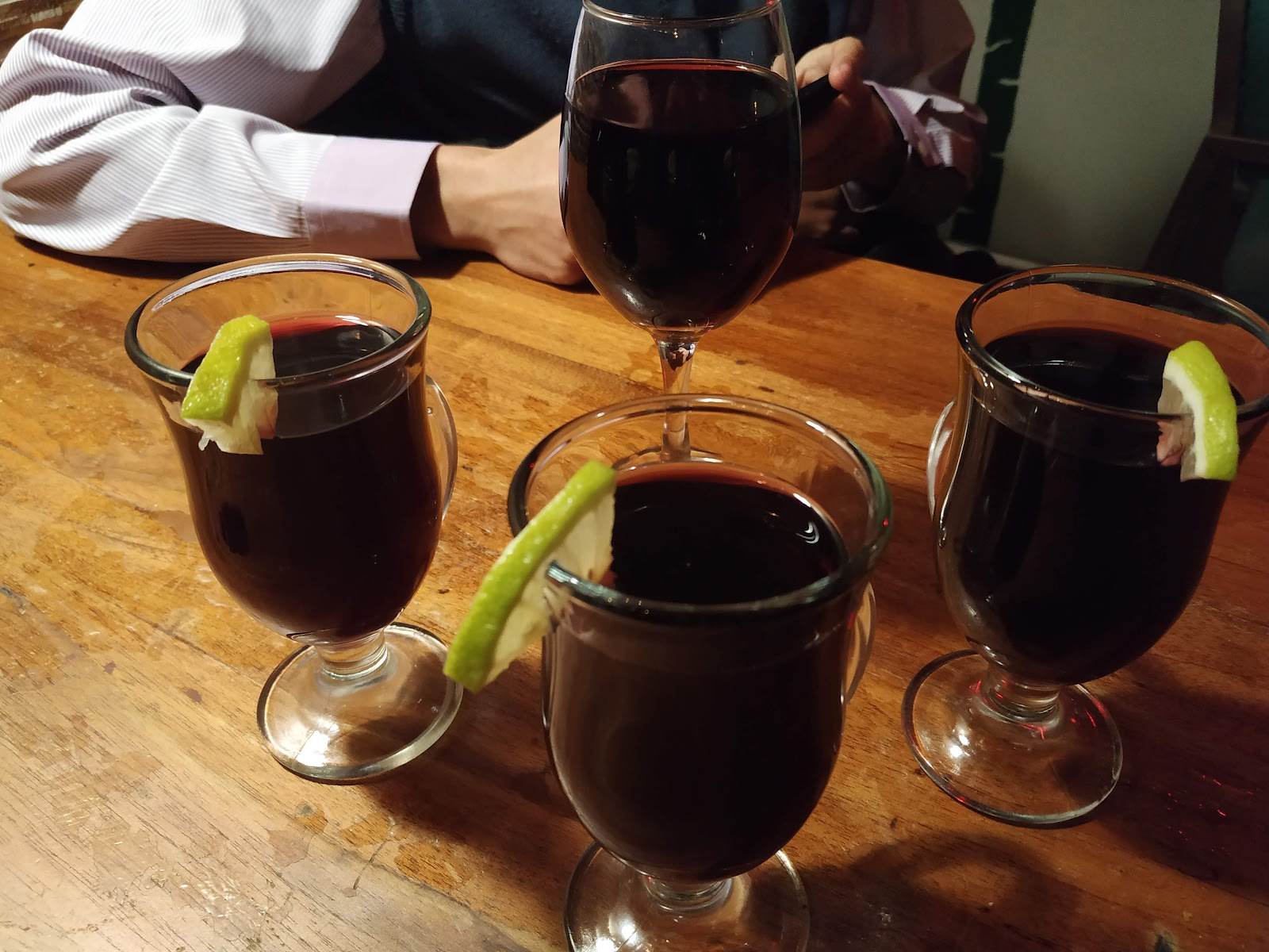 Ananke, Quito