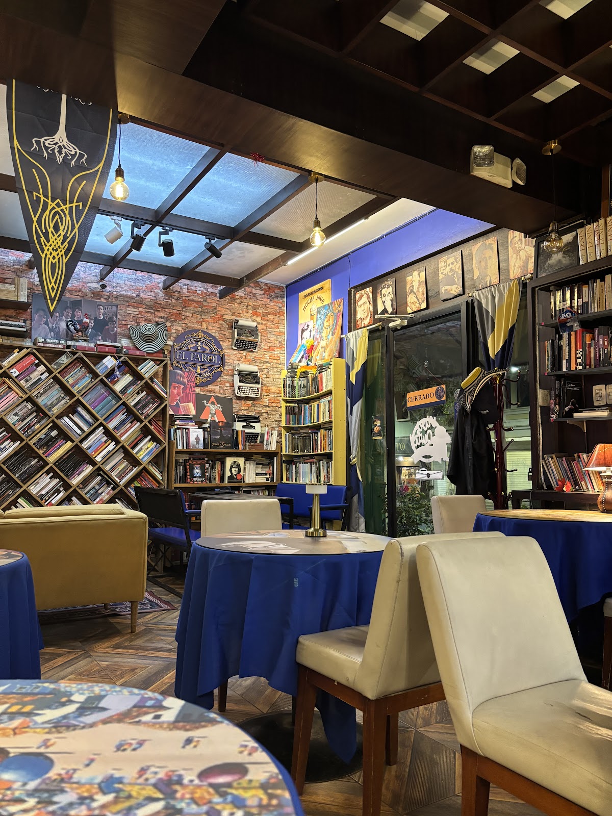 Cafe Libro, Quito