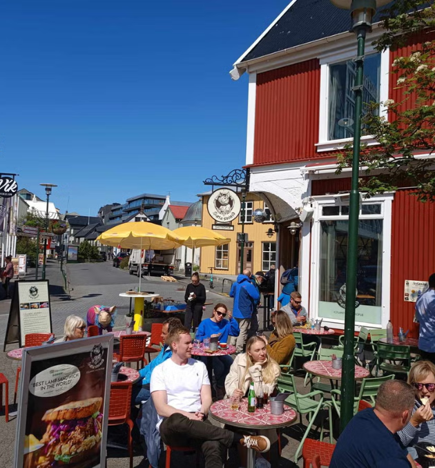 Sæta Svínið, Reykjavik