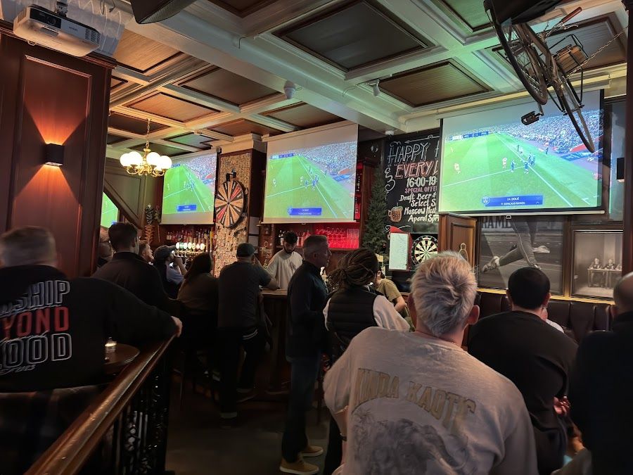 The English Pub City Centre atmosphere