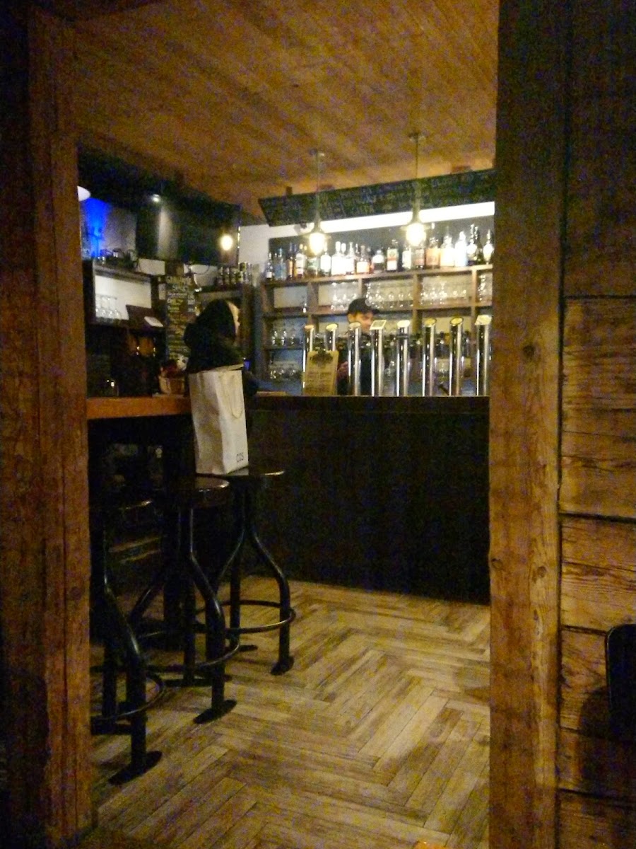 Alus Muiza bar stools at the counter