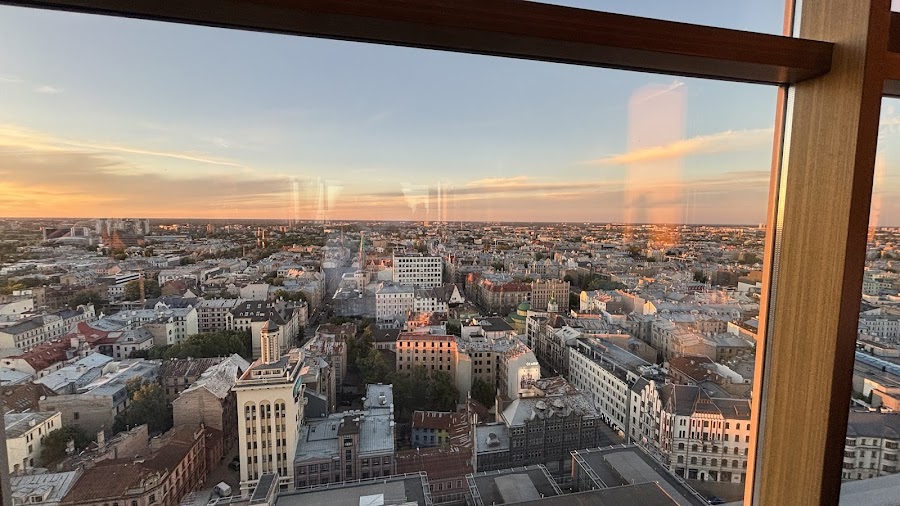 Skyline Bar, Riga