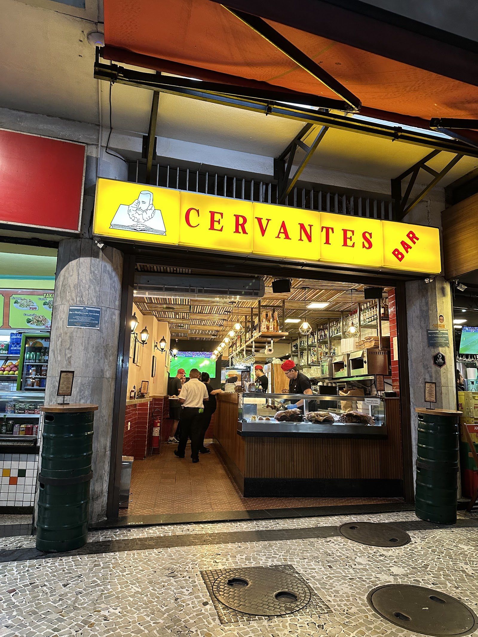 Cervantes Rio de Janeiro bar interior
