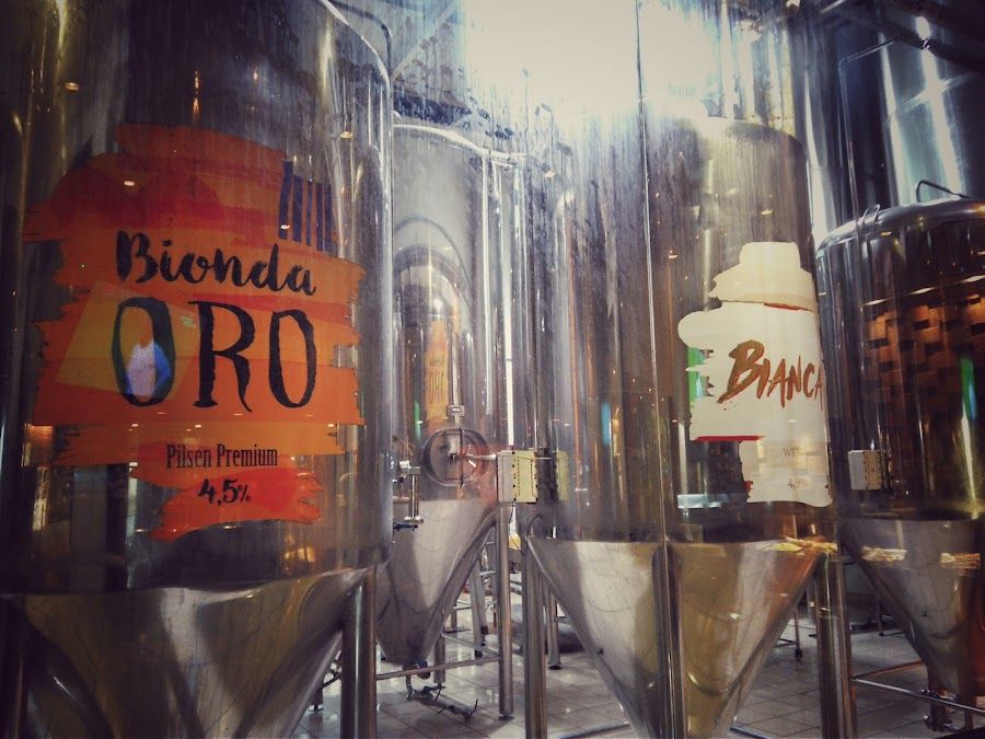 Cervejaria Noi bar service