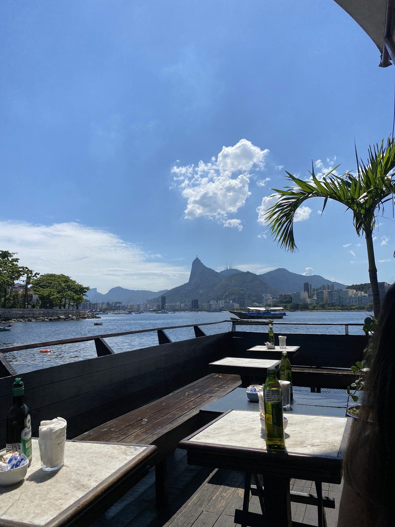 Flutuante da Urca Rio de Janeiro bar interior