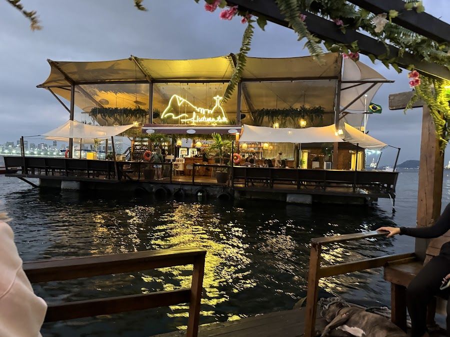 Flutuante da Urca cocktail at the bar