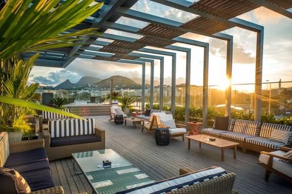 Sky Bar Rio bar service