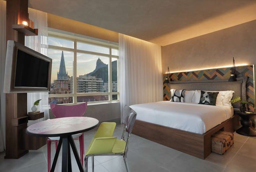 The Roof at Yoo2 Hotel bar service