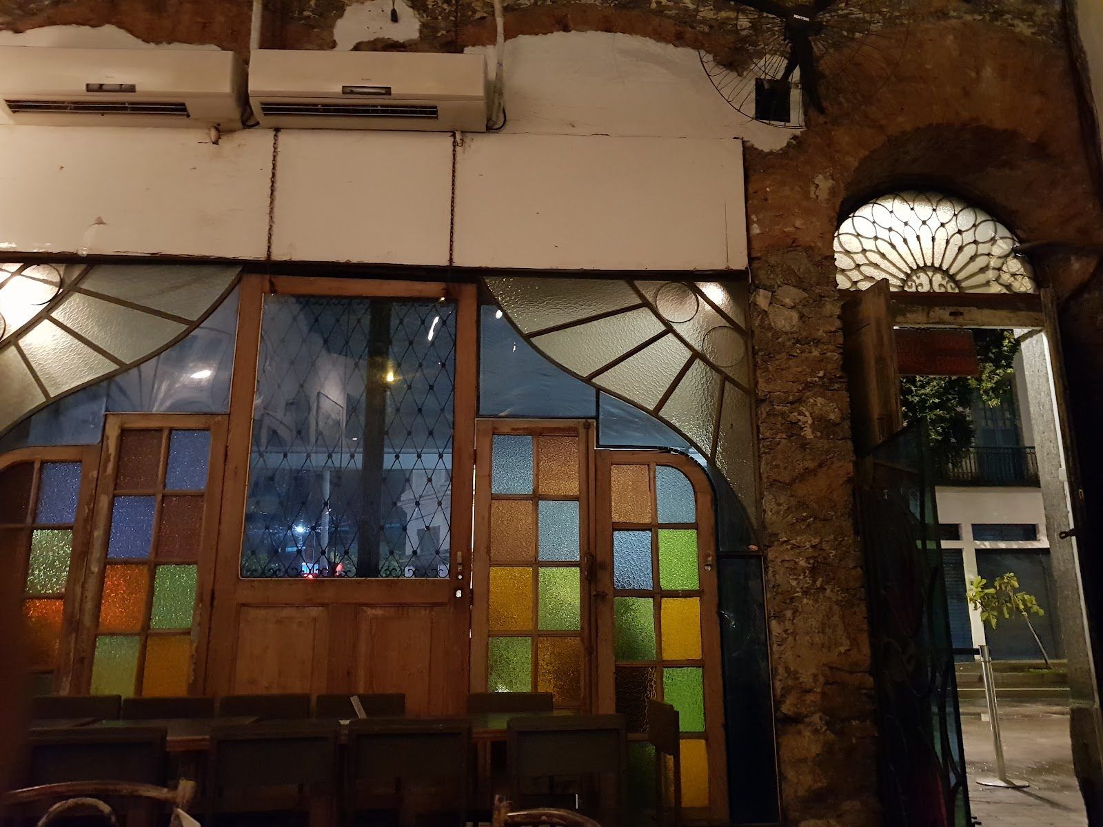Trapiche Gamboa Rio de Janeiro bar interior