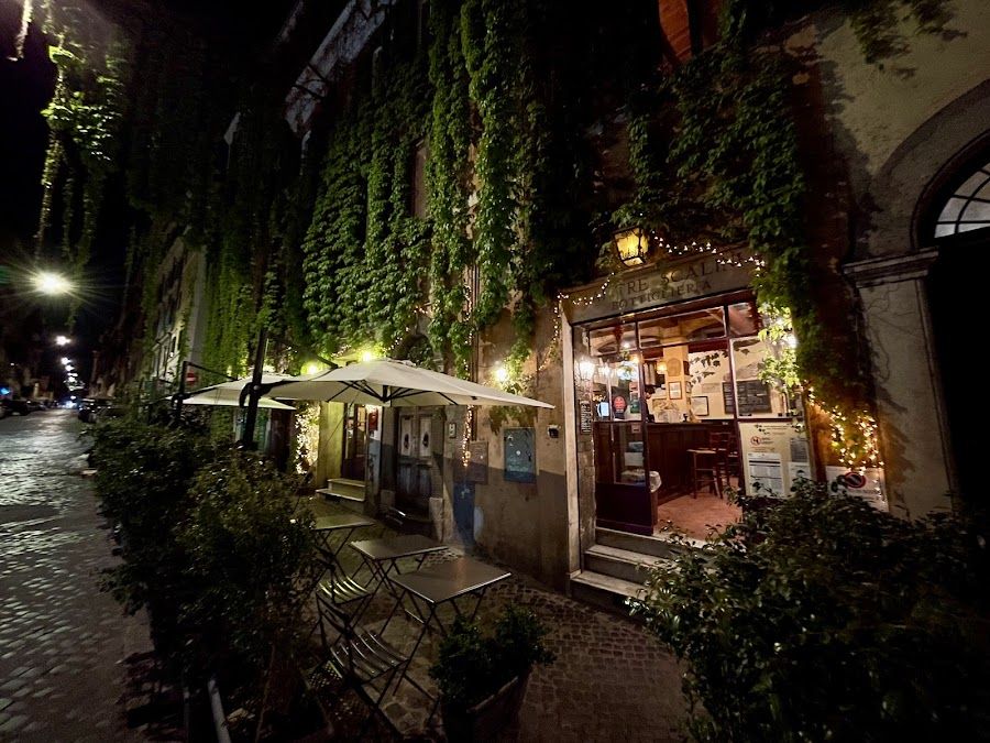 Marconi Trastevere atmosphere