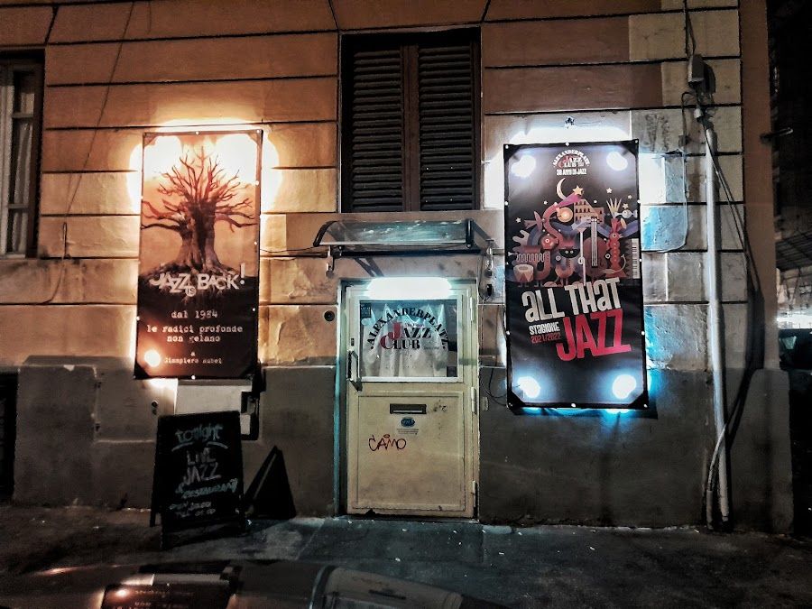 Alexanderplatz Jazz Club Rome interior