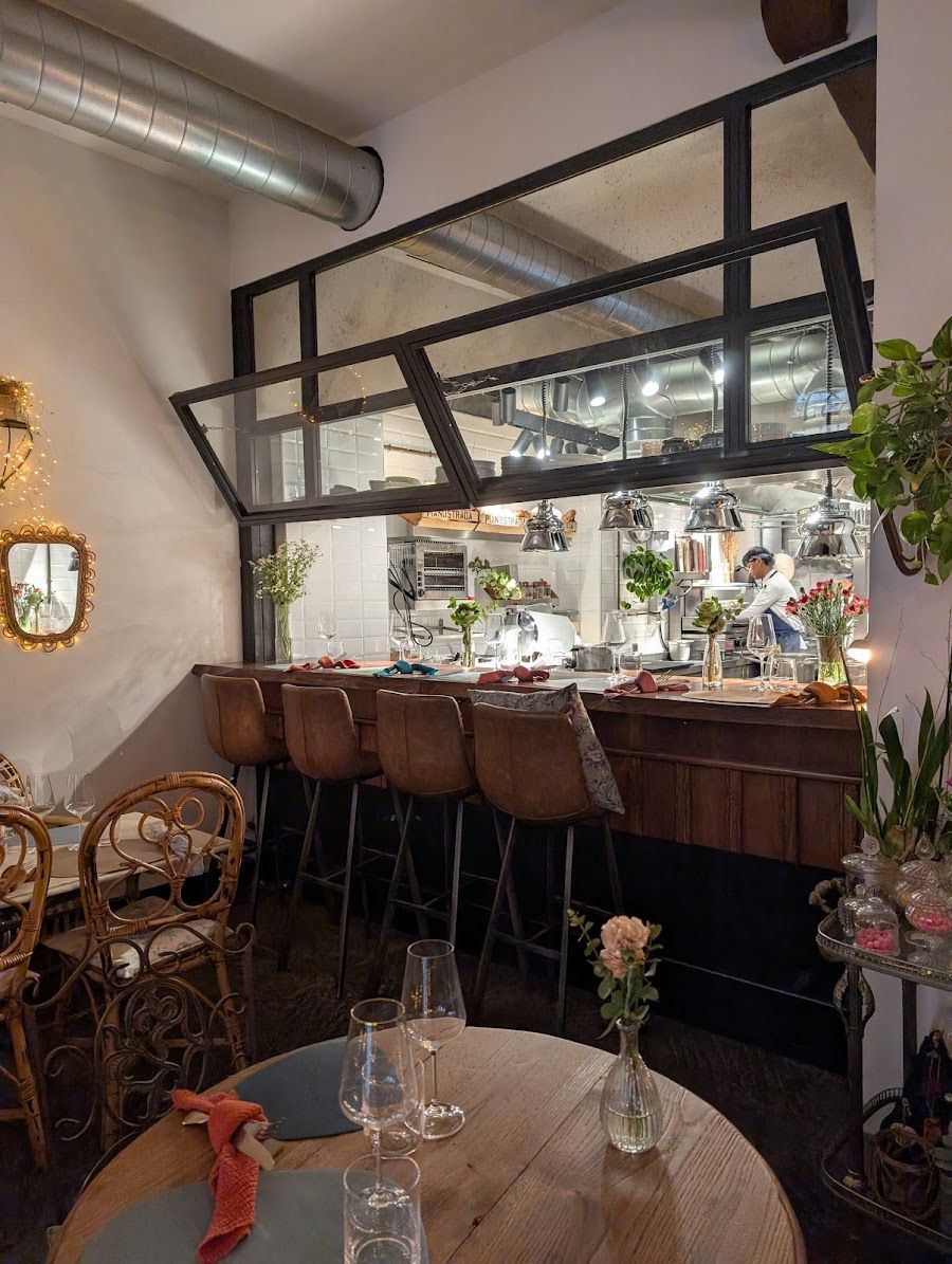Pianostrada Bar bar service