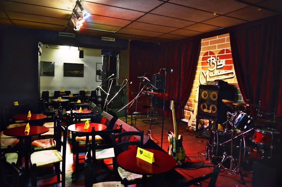 Big Mama Blues Club Rome interior