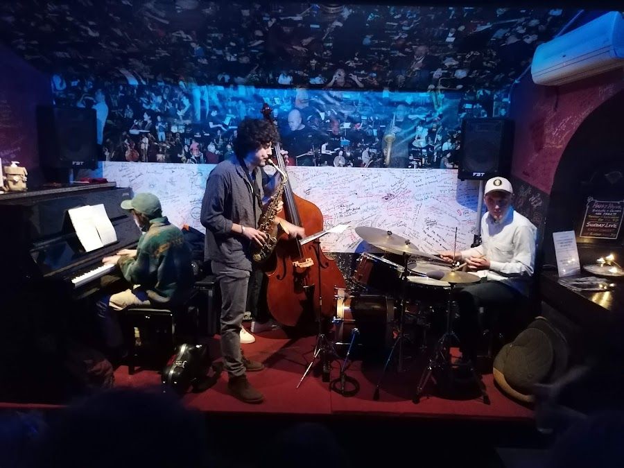 Charity Cafe Jazz Club Rome interior