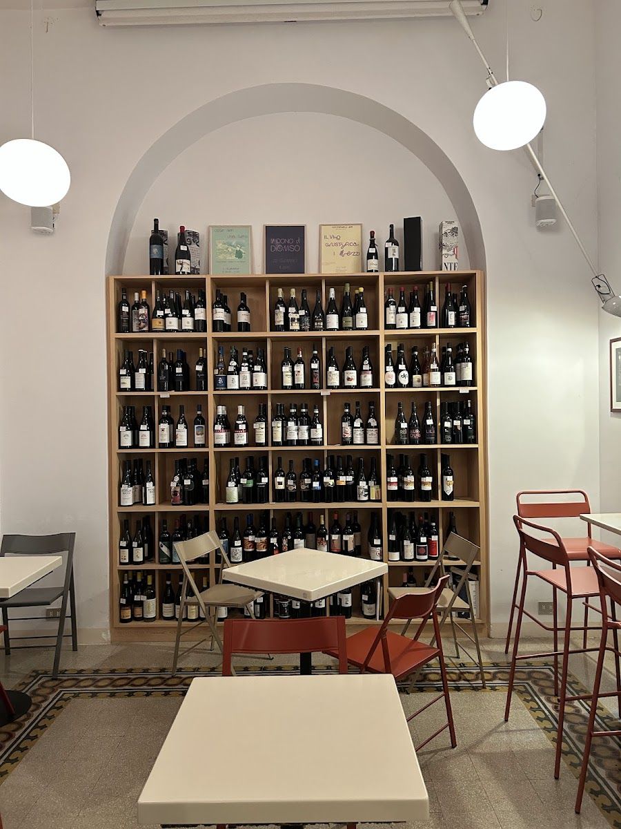 Club Machiavelli bar service