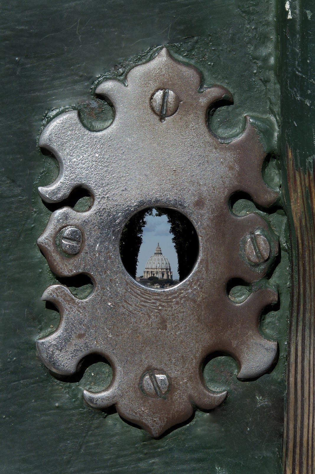 Keyhole, Rome