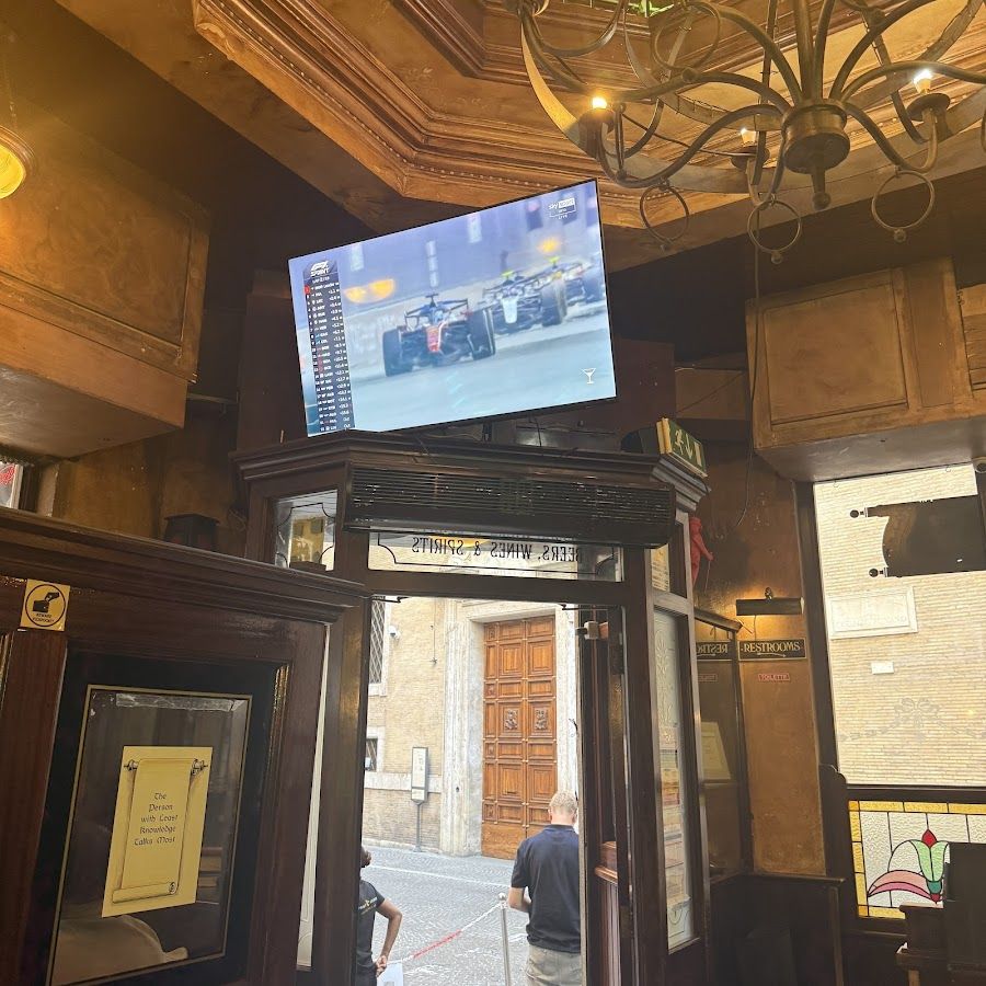 Trinity College Pub bar service