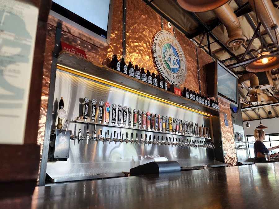 Ballast Point Tasting Room bar service