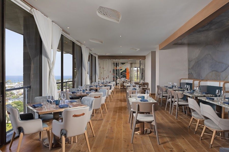 Cusp Dining & Drinks La Jolla atmosphere