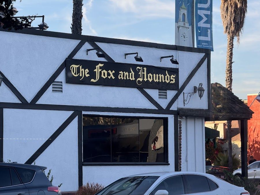Fox & Hound Pub Mission Valley atmosphere