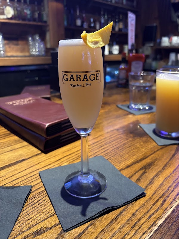 Tom's Watch Bar