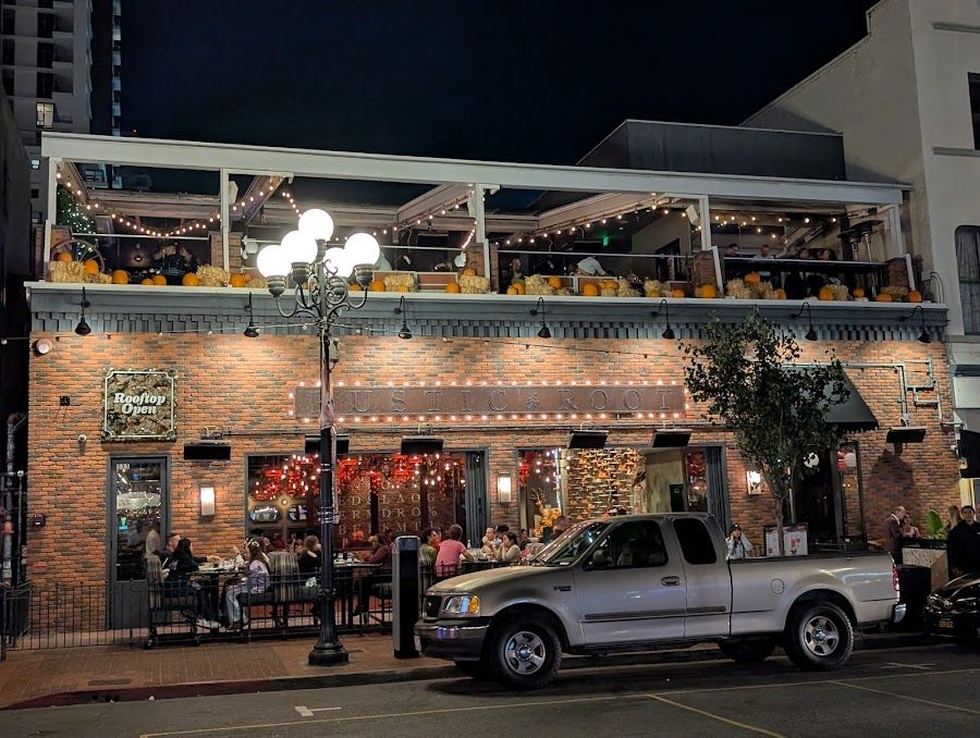 Rustic Root Gaslamp atmosphere