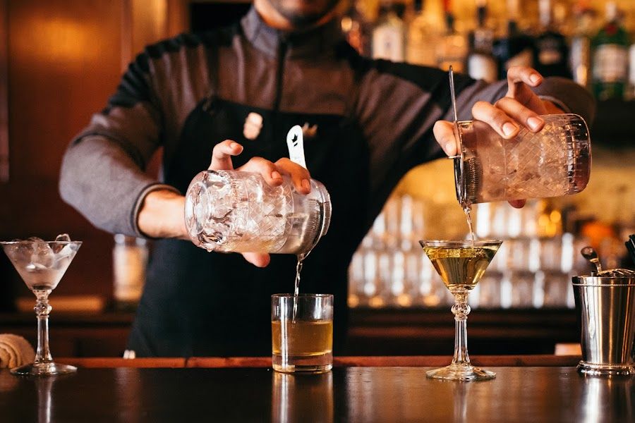 15 Romolo bar service
